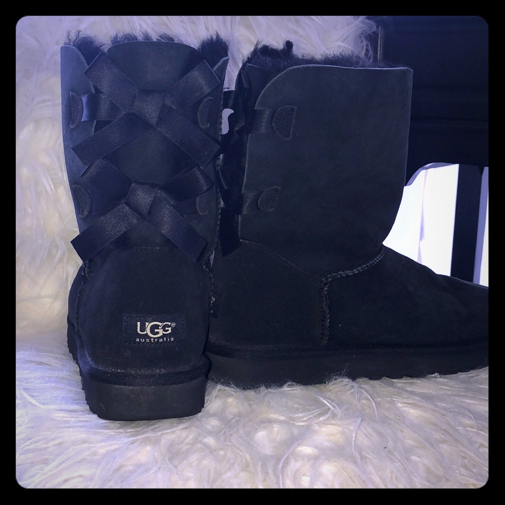 Black Bailey Bow Uggs Size 10